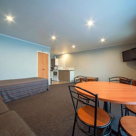 Coronation Park Holiday Park Ashburton Bagian luar foto