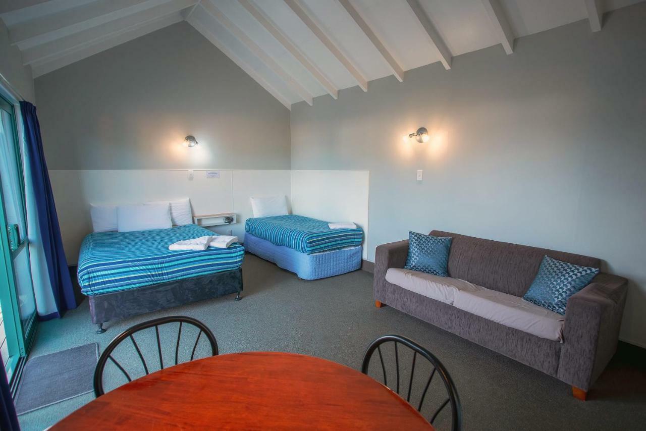 Coronation Park Holiday Park Ashburton Bagian luar foto