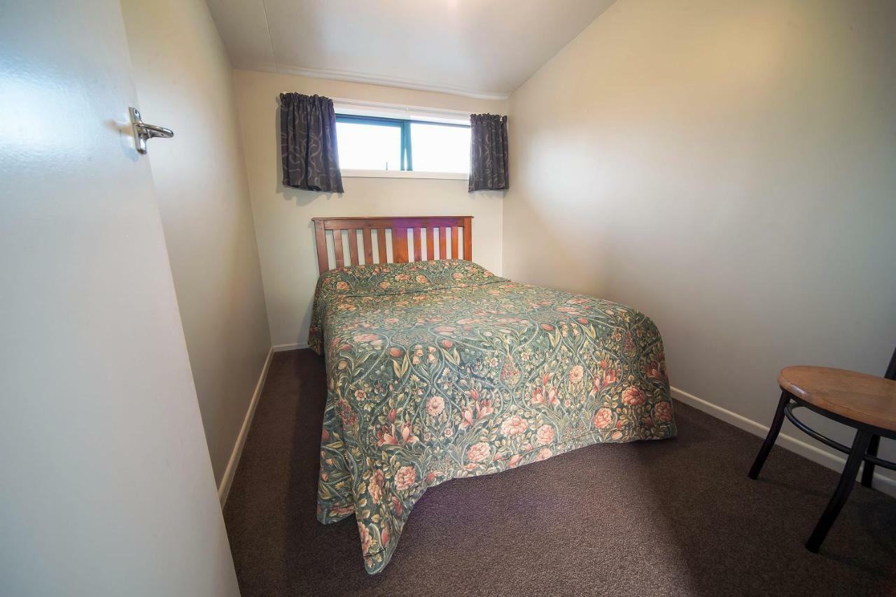 Coronation Park Holiday Park Ashburton Bagian luar foto