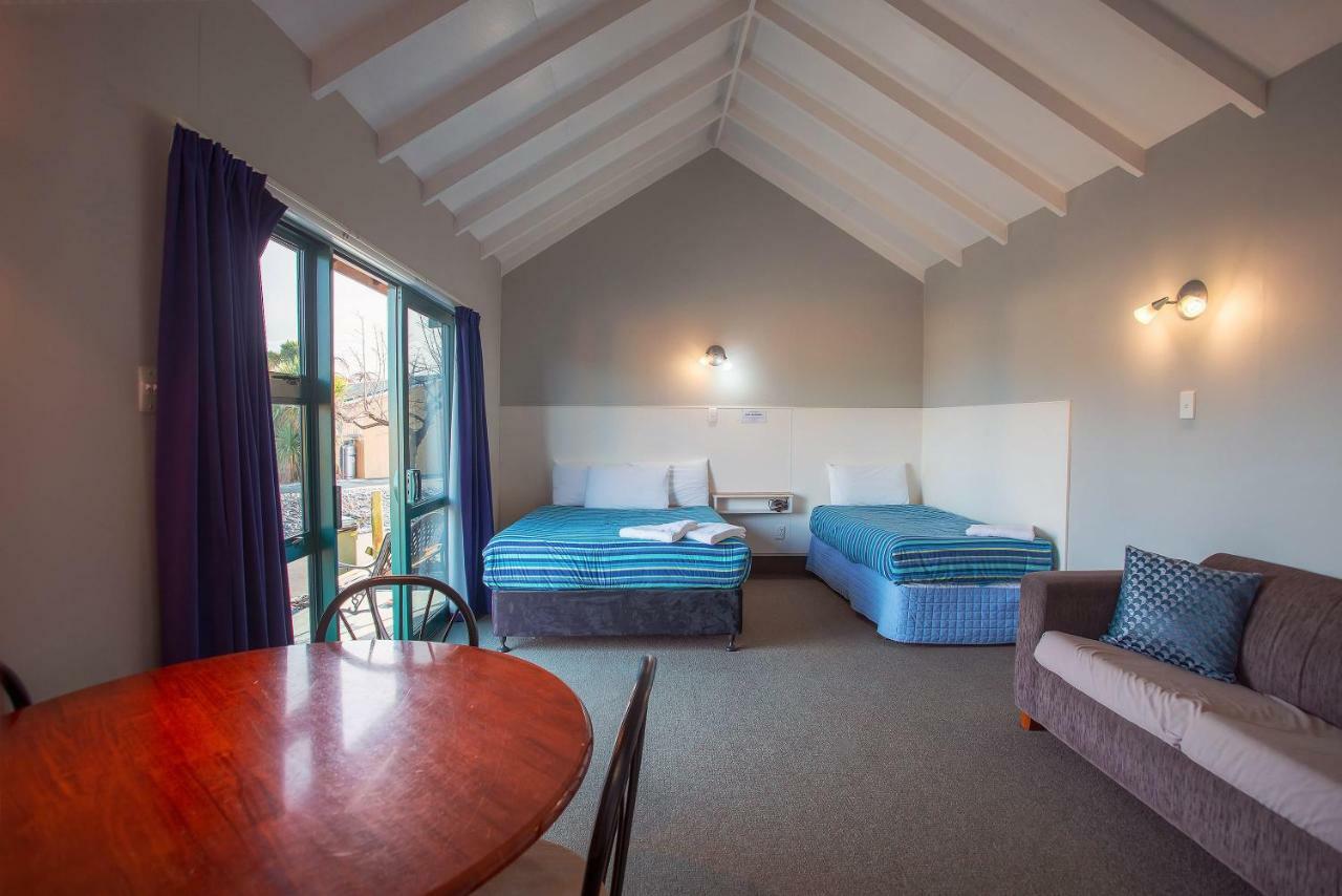 Coronation Park Holiday Park Ashburton Bagian luar foto