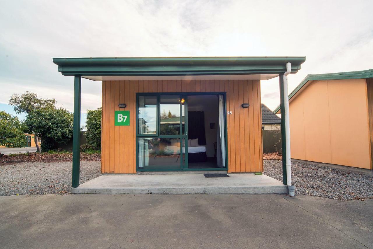 Coronation Park Holiday Park Ashburton Bagian luar foto