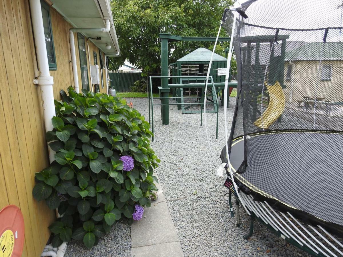 Coronation Park Holiday Park Ashburton Bagian luar foto