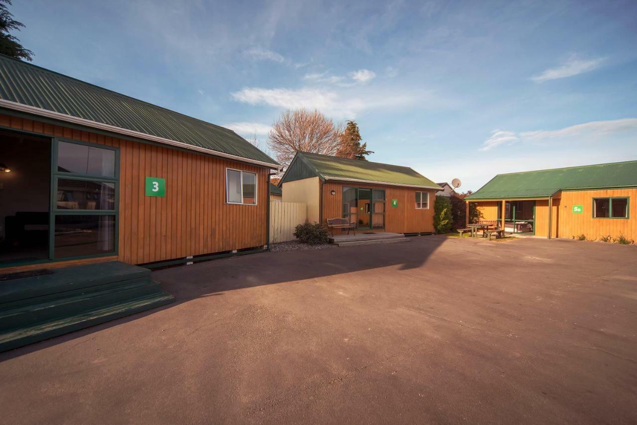 Coronation Park Holiday Park Ashburton Bagian luar foto
